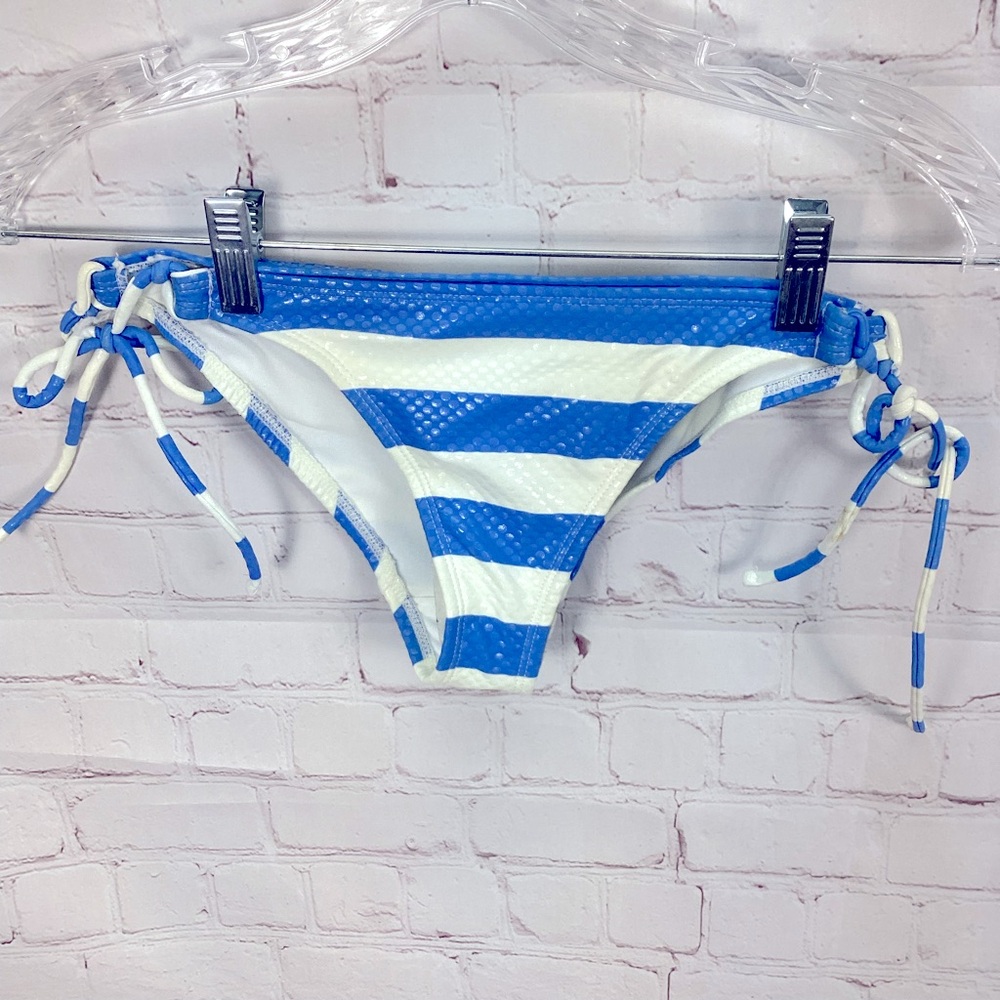 NWOT OP String Bikini Bottom Blue & White‎ Stripe Shimmer Size Small 3-5